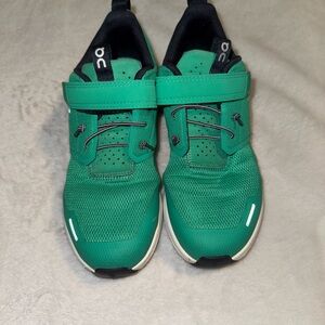 OnCloud Play Kids Green Athletic Shoes